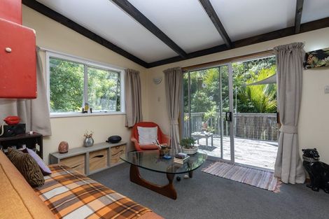 Photo of property in 11 Karekare Road, Karekare, New Lynn, 0772