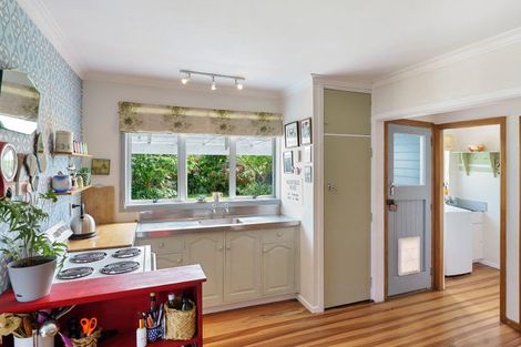 Photo of property in 32 Kiharoa Street, Otaki Beach, Otaki, 5512