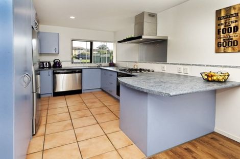 Photo of property in 3a Summerland Drive, Henderson, Auckland, 0612