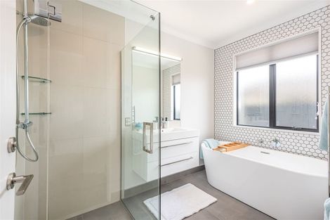 Photo of property in 18 Pistacia Place, Hornby, Christchurch, 8025