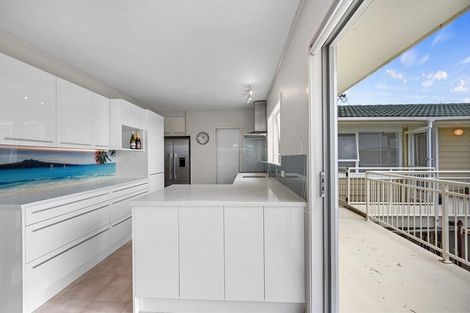 Photo of property in 32 Galaxy Drive, Mairangi Bay, Auckland, 0630
