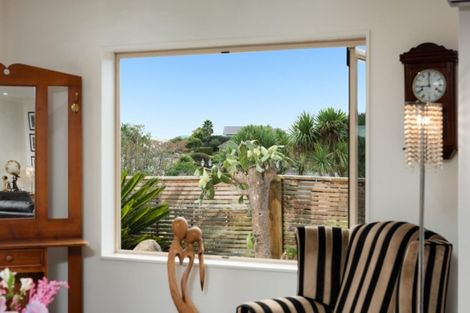 Photo of property in 16 Avon Rise, Welcome Bay, Tauranga, 3112