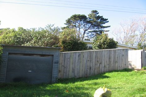 Photo of property in 31 Raroa Terrace, Tawa, Wellington, 5028
