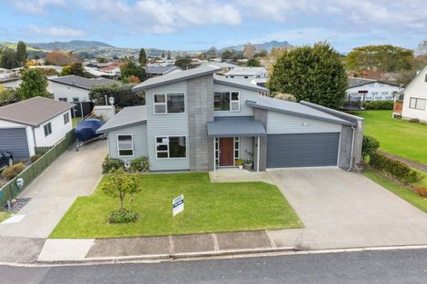 Photo of property in 10 Endeavour Close, Whitianga, 3510