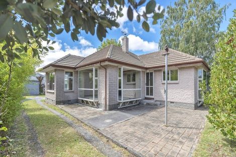Photo of property in 48 Cranbrook Avenue, Burnside, Christchurch, 8053