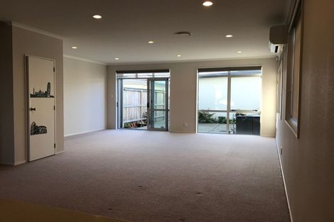 Photo of property in 96 Flat Bush School Road, Flat Bush, Auckland, 2019