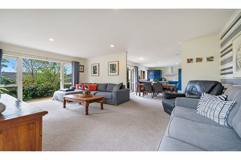 Photo of property in 36 Kohanga Road, Mangere Bridge, Auckland, 2022