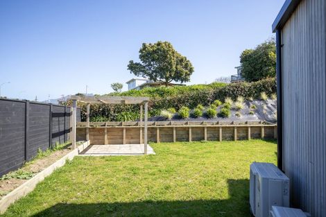 Photo of property in 2a Marine Parade, Raglan, 3225