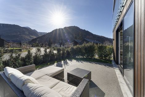 Photo of property in 30 Flynn Lane, Arrowtown, 9302