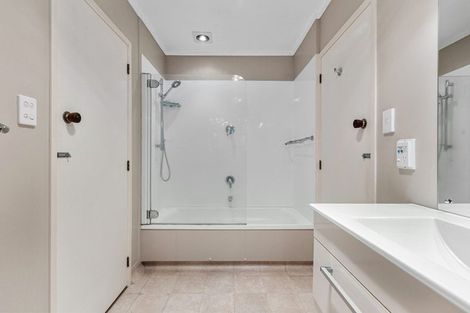 Photo of property in 21 Hastings Street, Te Puke, 3119