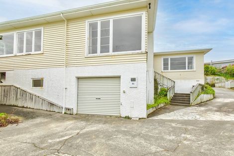 Photo of property in 8a Tawa Terrace, Tawa, Wellington, 5028