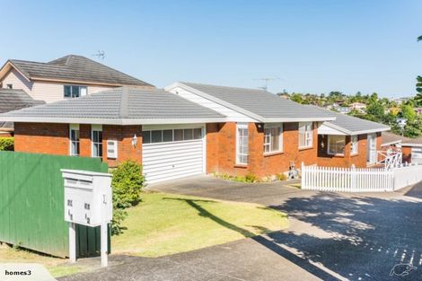 Photo of property in 1/71 Browns Bay Road, Browns Bay, Auckland, 0630