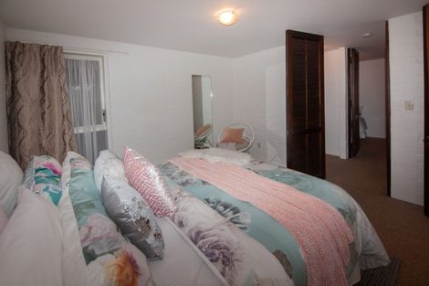 Photo of property in 141f Churton Drive, Churton Park, Wellington, 6037