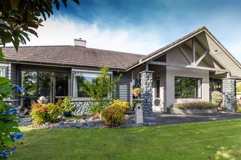 Photo of property in 2 Flaxen Way, Kinloch, Taupo, 3377