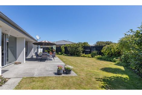 Photo of property in 8 Wisteria Lane, Rangiora, 7400