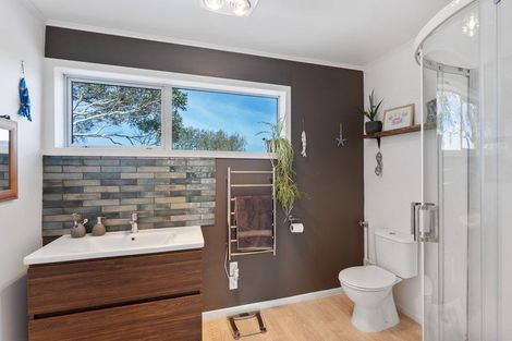 Photo of property in 51 Toru Road, Paraparaumu Beach, Paraparaumu, 5032