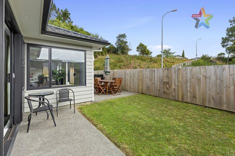 Photo of property in 15 Te Awa Rere Grove, Stokes Valley, Lower Hutt, 5019