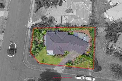 Photo of property in 33 Savoy Road, Orewa, 0931