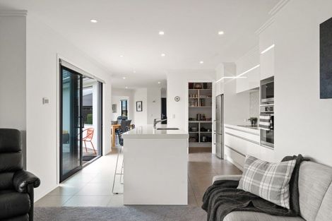 Photo of property in 17 Thornly Park Avenue, Mosgiel, 9024