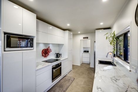 Photo of property in 76 Clarence Cox Crescent, Pirimai, Napier, 4112