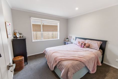 Photo of property in 206 Pacific Drive, Fitzherbert, Palmerston North, 4410