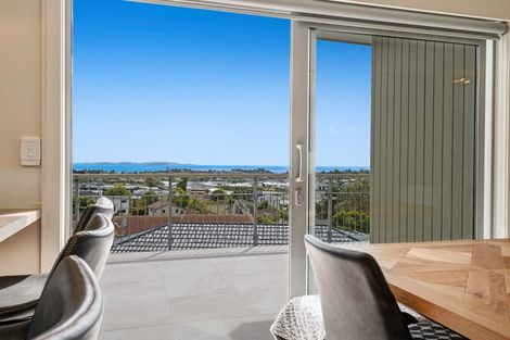 Photo of property in 20 Whangaparaoa Road, Red Beach, 0932