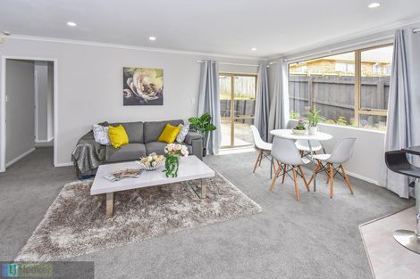 Photo of property in 26 Piriti Place, Weymouth, Auckland, 2103