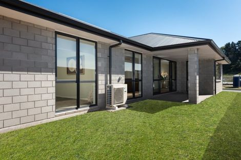 Photo of property in 94 Awataha Crescent, Pyes Pa, Tauranga, 3110