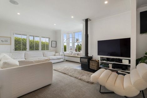 Photo of property in 74 Princes Street, Northcote Point, Auckland, 0627