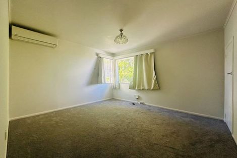 Photo of property in 32 Bond Crescent, Forrest Hill, Auckland, 0620