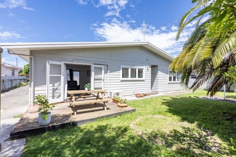 Photo of property in 52-56 Taradale Road, Marewa, Napier, 4110