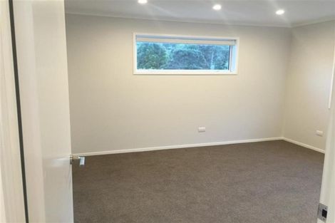 Photo of property in 3a Stitchbird Close, Murrays Bay, Auckland, 0630