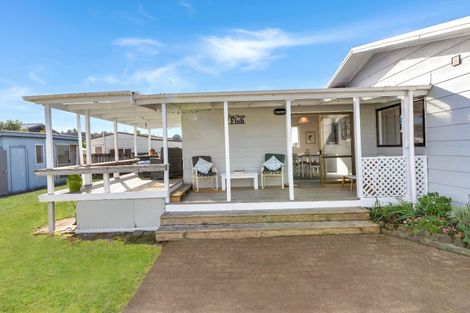 Photo of property in 104 Mayfair Avenue, Whangamata, 3620