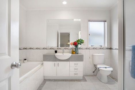 Photo of property in 80 Middlefield Drive, Flat Bush, Auckland, 2016