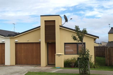 Photo of property in 35 Puma Drive, Golflands, Auckland, 2013