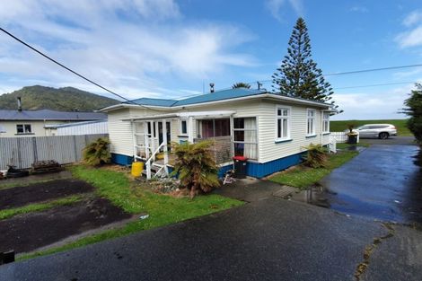 Photo of property in 69 Nelson Quay, Cobden, Greymouth, 7802