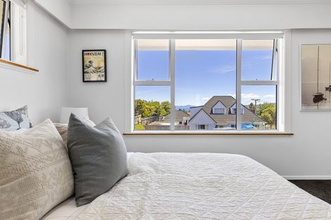 Photo of property in 5 Te Hatepe Avenue, Taupo, 3330