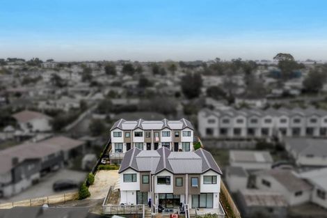 Photo of property in 1/15 Rush Place, Mangere, Auckland, 2022