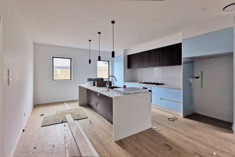 Photo of property in 296a Bucklands Beach Road, Bucklands Beach, Auckland, 2012