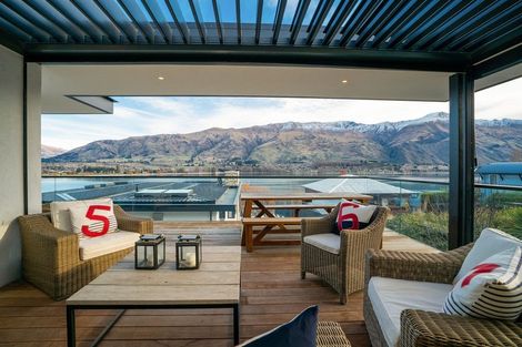Photo of property in 12 Bay Rise, Wanaka, 9305