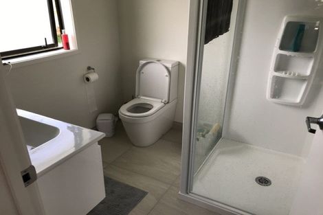 Photo of property in 3 Fred White Drive, Kumeu, 0810