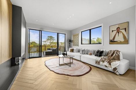 Photo of property in 18 Pukeko Road, Hobsonville, 0616