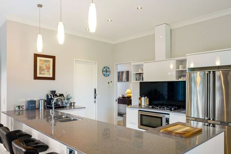 Photo of property in 9 Otupoa Way, Paraparaumu, 5032