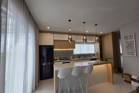 Photo of property in 21 Meadowridge Drive, Flat Bush, Auckland, 2019