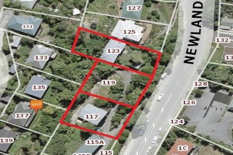 Photo of property in 117 Newlands Road, Newlands, Wellington, 6037