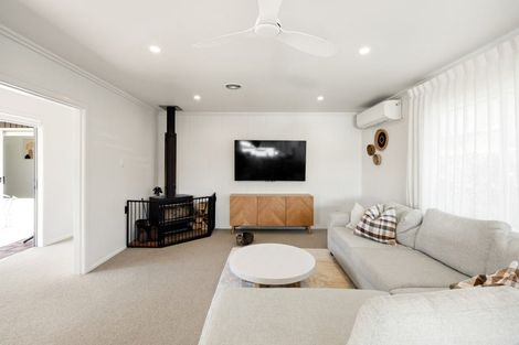 Photo of property in 27 Glen Lynne Avenue, Queenwood, Hamilton, 3210