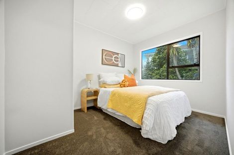 Photo of property in 40 Holmes Drive South, Massey, Auckland, 0614