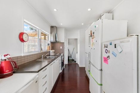 Photo of property in 123 Riverpark Crescent, Henderson, Auckland, 0610