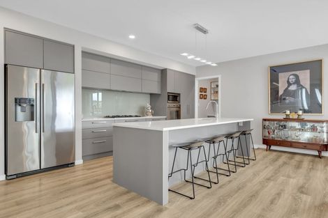 Photo of property in 14 Aporo Drive, Kumeu, 0810