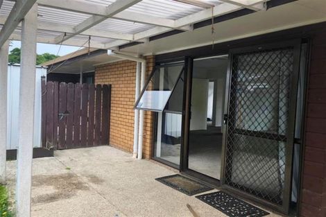 Photo of property in 2/16 Ross Martin Court, Conifer Grove, Takanini, 2112